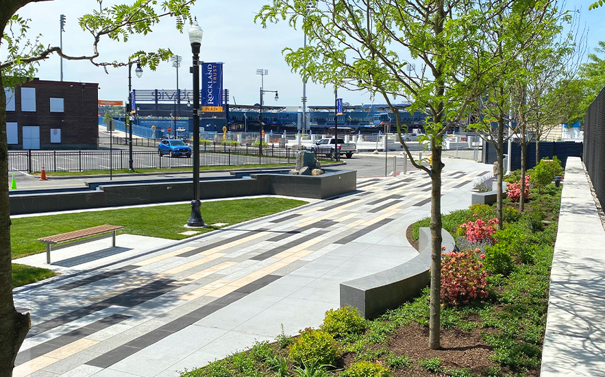 Planting and Seatwall along Central Walkway